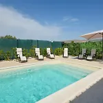 Сasa de vacaciones Stunning Home In Comiso
