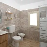 Stunning Home In Comiso *