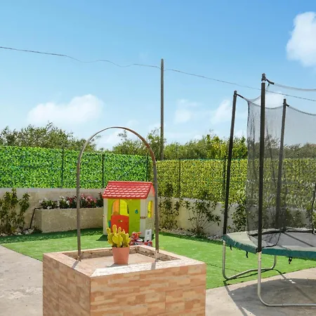 Holiday home 2 Bedroom Lovely In Comiso